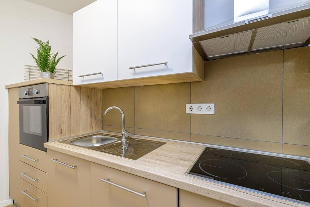 House Aves 1 Apartment Kastelir Bagian luar foto